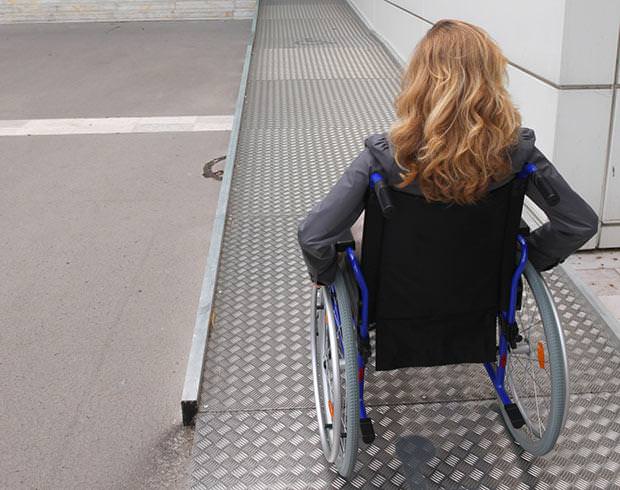 Comment rendre son établissement accessible aux personnes à mobilité réduite ?