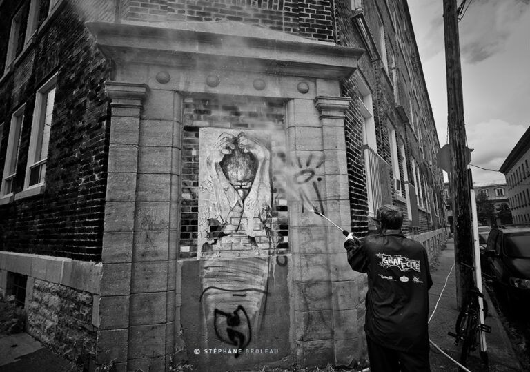 Québec : nettoyage des graffitis dans les quartiers centraux