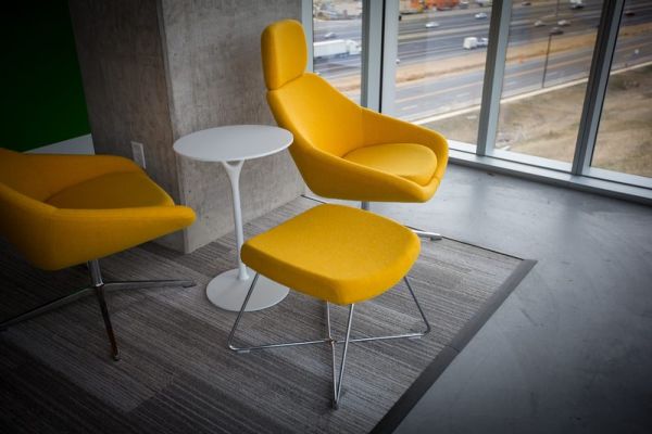 fauteuil scandinave jaune