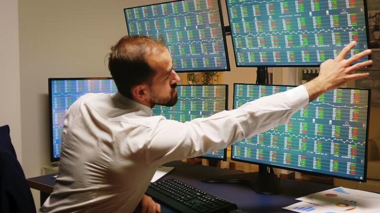 Un courtier en bourse